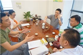 漆強(qiáng)化工木器漆廠家獲得長春客戶好評(píng).jpg