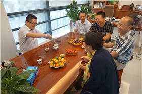 湖南商會家具協(xié)會會長李祖成先生到訪漆強化工.jpg